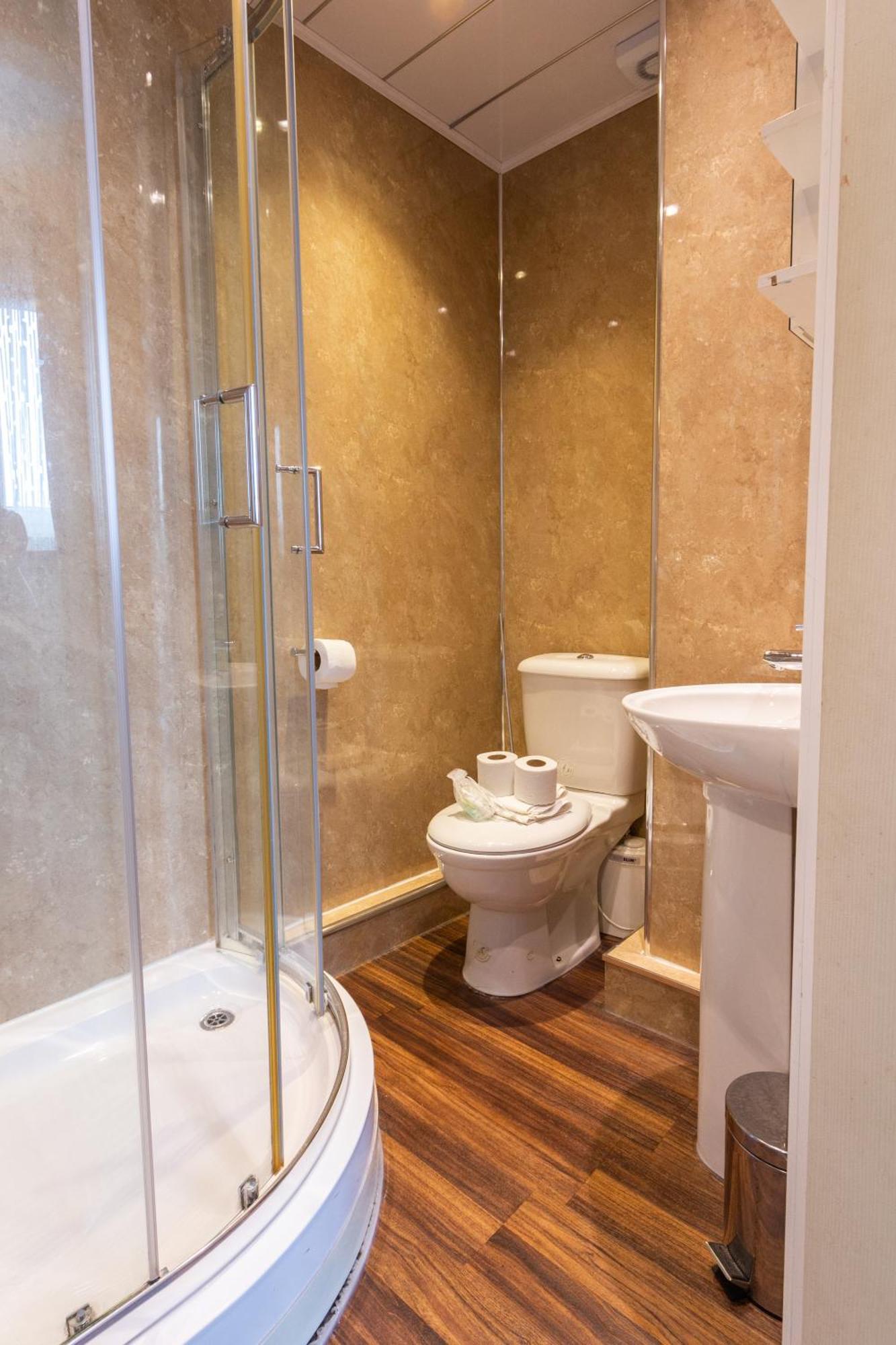 Homely Ensuite Room Near City Centre Манчестер Экстерьер фото